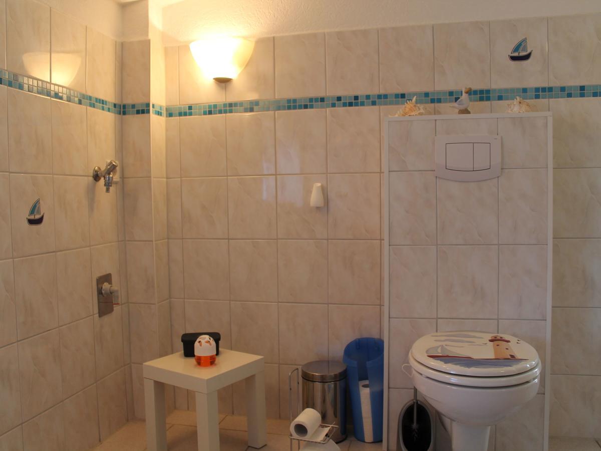 Spacious Bungalow Near Sea In Grundshagen 외부 사진
