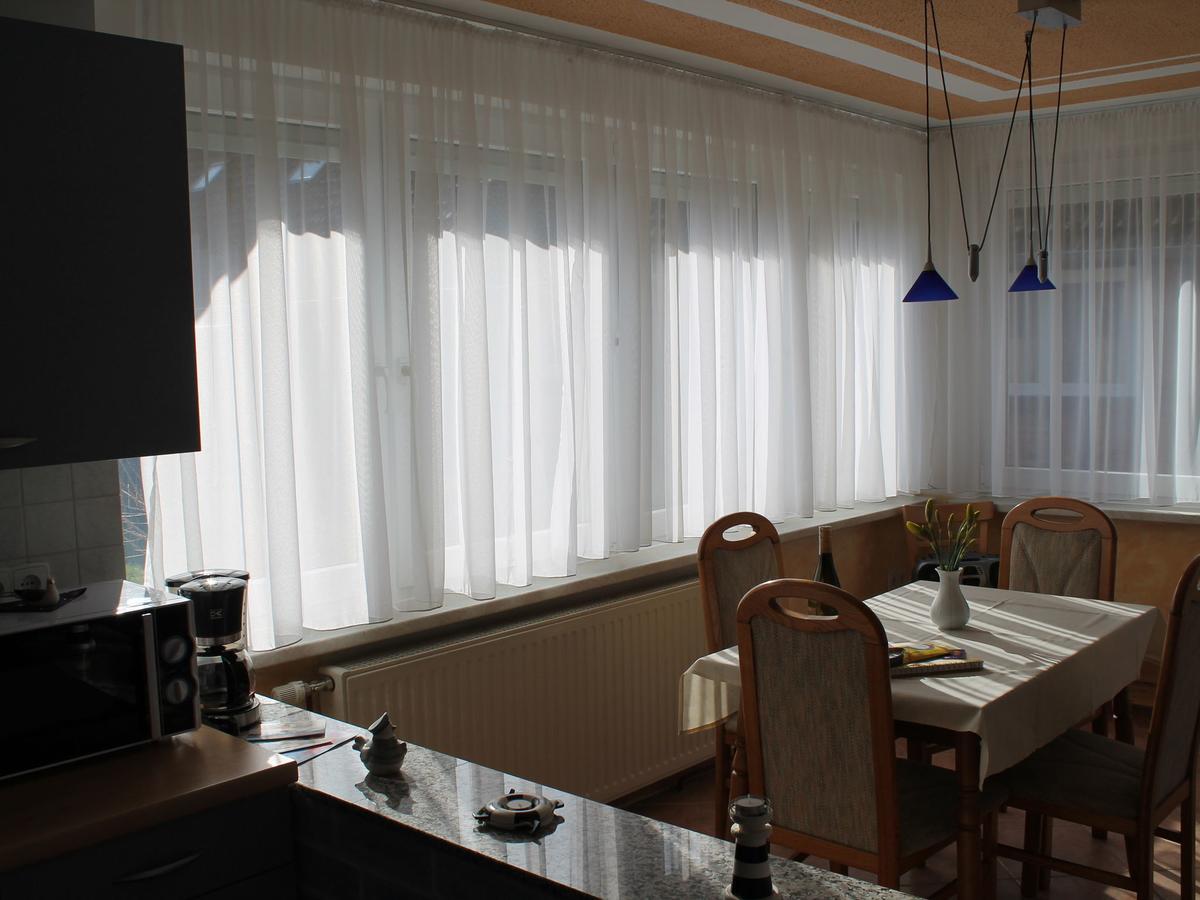 Spacious Bungalow Near Sea In Grundshagen 외부 사진